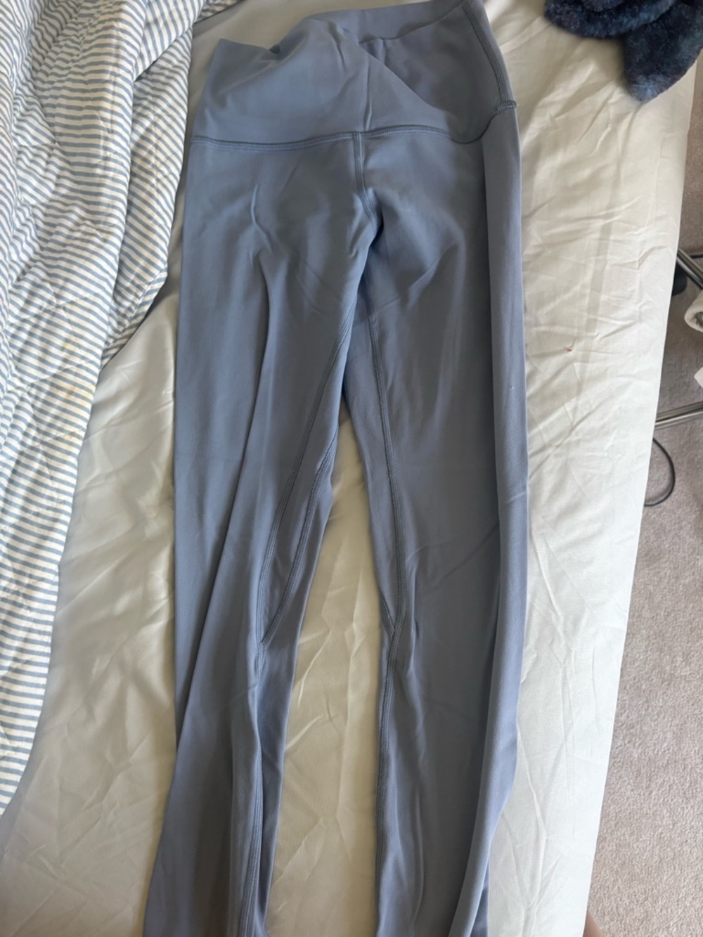BLUE LULULEMON ALIGN LEGGINGS size 4